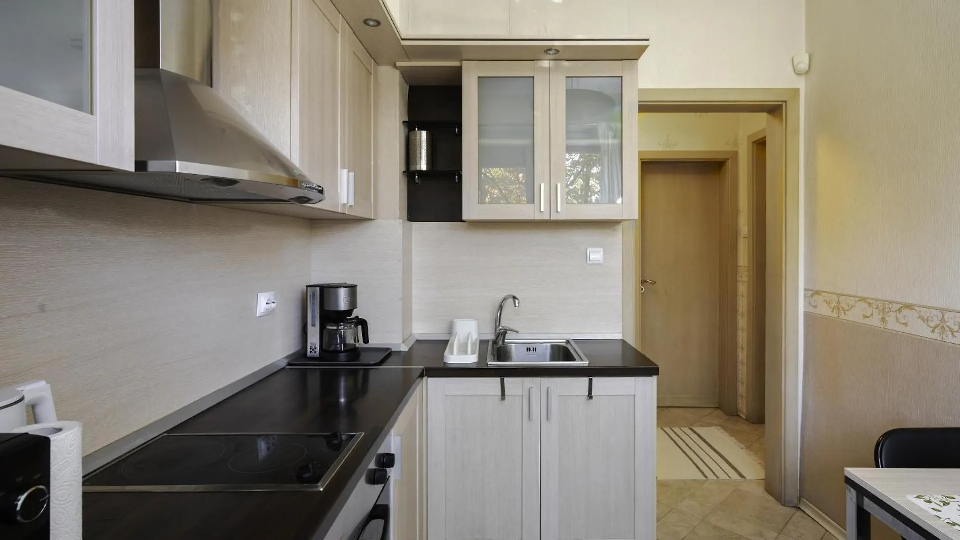 Aristocratic 2 Bedroom Flat Next To Ndk Sofie