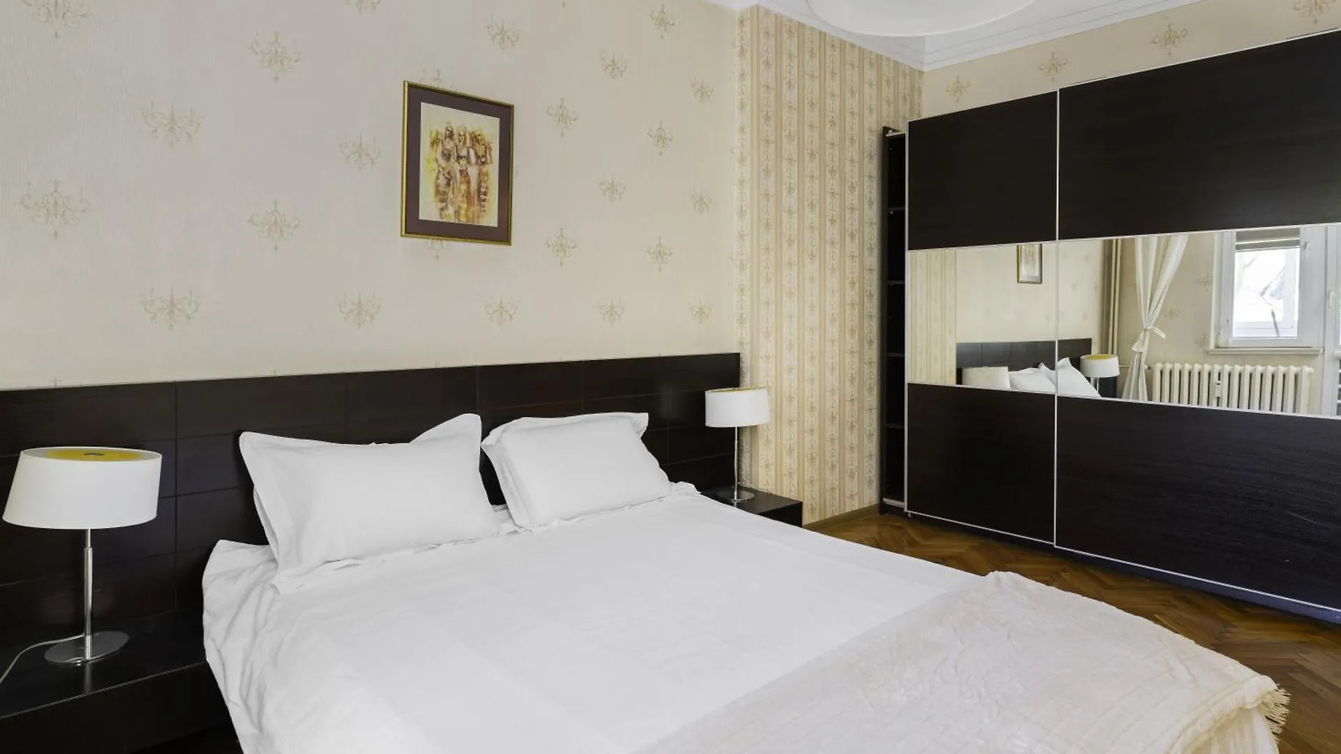 Apartment Aristocratic 2 Bedroom Flat Next To Ndk Sofia Bulgaria