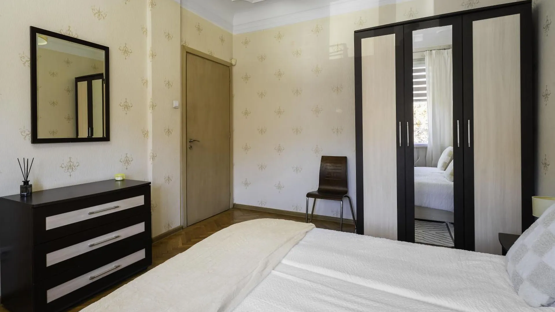 Aristocratic 2 Bedroom Flat Next To Ndk Sofia Bulgaria
